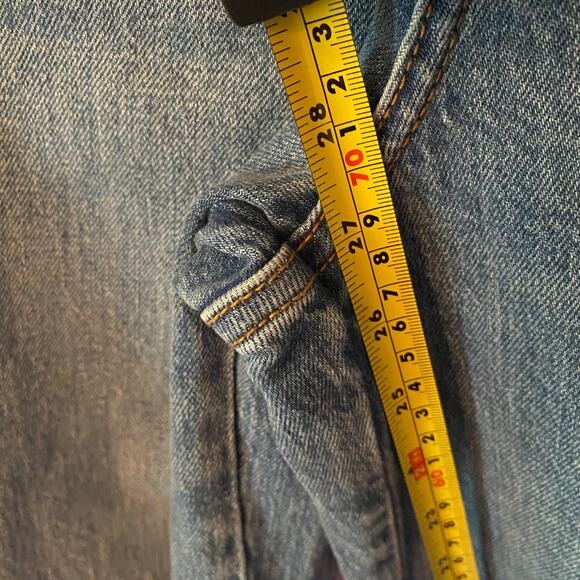 NWT KanCan Barrel Leg High Rise Horseshoe Fit Jeans Medium Wash Women's 9 / 28 - Picture 11 of 13